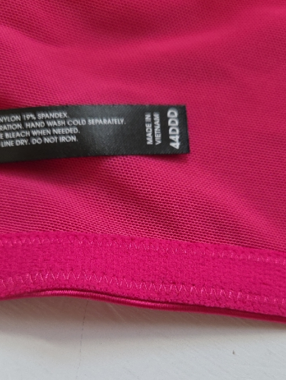 Torrid Smooth Hot Pink 44 DDD Padded Bra with Crisscross Detail & Back Smoothing - Picture 4 of 5